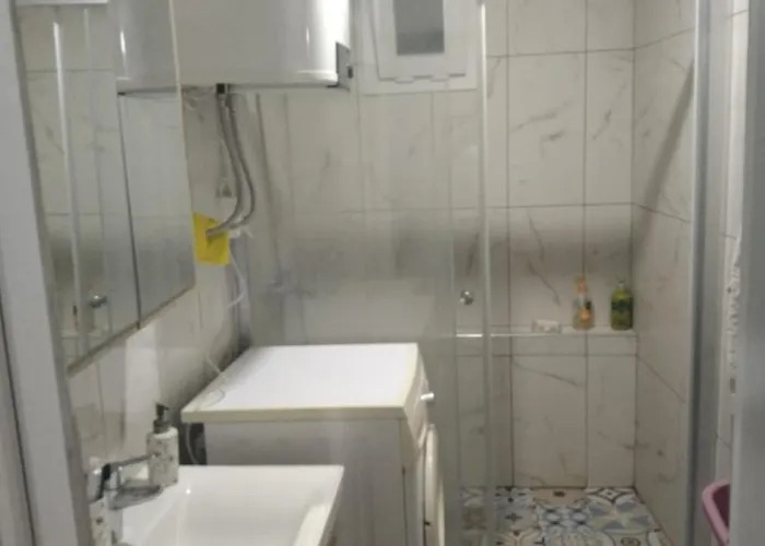 Yalikavakta Muhtesem Deniz Manzarali Bahceli Apartment