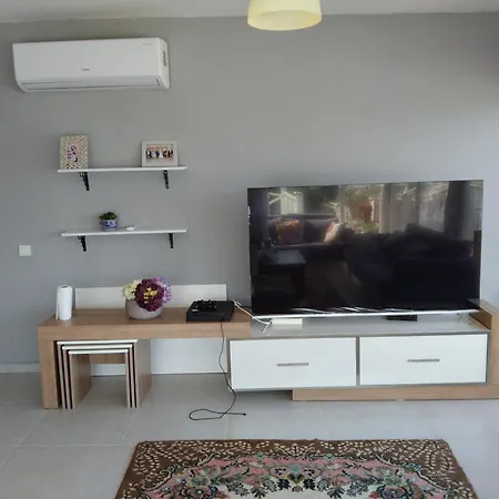 Appartement Yalikavakta Muhtesem Deniz Manzarali Bahceli *